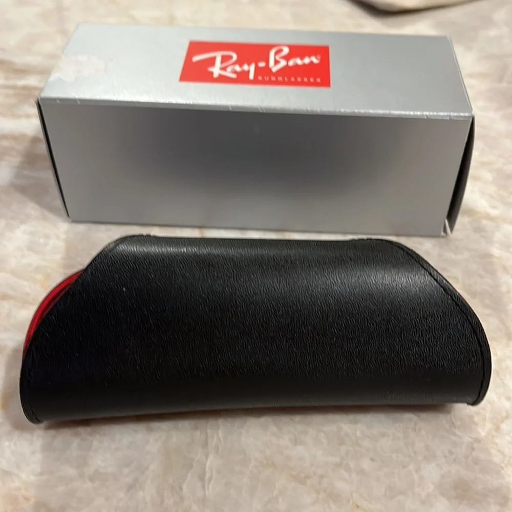 Ray-Ban this listing